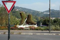 閉幕後も市内各地に残された“植木アート”。