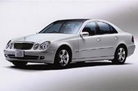 「メルセデスEクラス」に、グラスルーフの特別仕様車などの画像