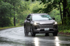 トヨタのベストセラー「RAV4」の新型に試乗。約270kmのドライブで気になったのはわずか1点のみだった。