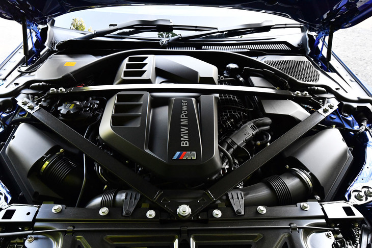 最高出力510PS、最大トルク650N・mを発生する3リッター直6ツインターボエンジンに、Mモデル専用の4WDシステム「M xDrive」が組み合わされる。