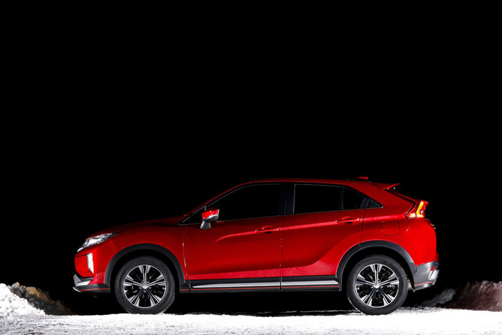 ボディーのスリーサイズは4405×1805×1685mmで、ホイールベースは2670mm。試乗した最上級グレード「G Plusパッケージ」（4WD仕様）の車重は1550kg。