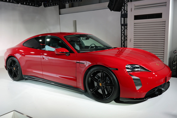 ポルシェ・タイカン ターボ