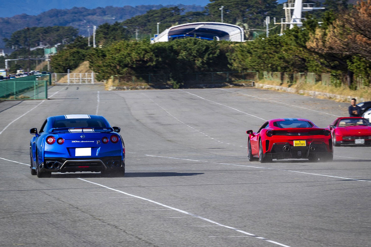 「日産GT-R」は見事チギられる結果に。（写真＝木村博道）