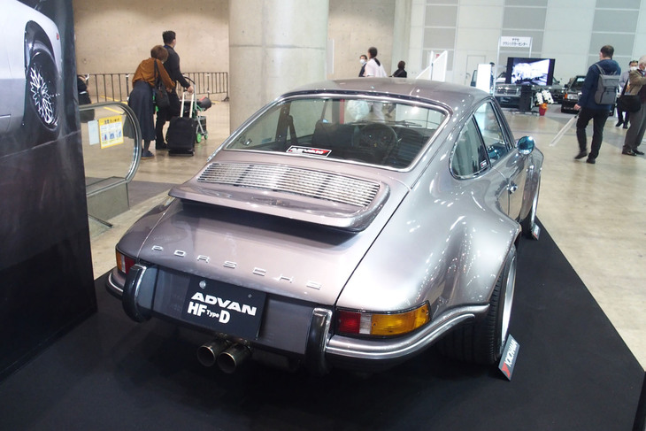 ポルシェ911／横浜ゴム
