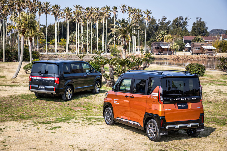 「デリカミニTプレミアム」（写真右）と「デリカD：5 P」（同左）。