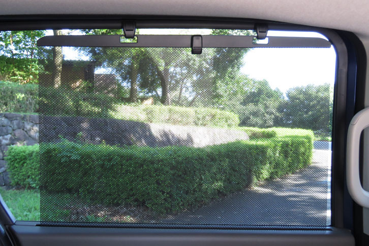 ホンダ・フリードGホンダセンシング（ロールサンシェード）