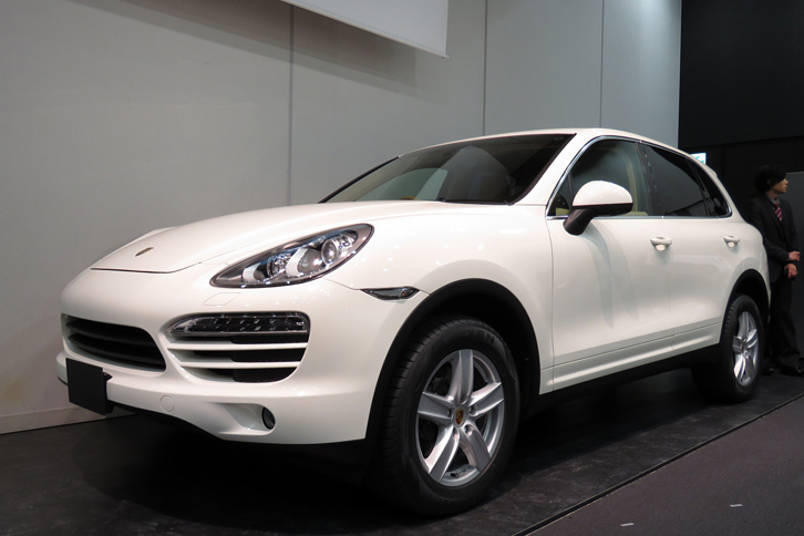 ネクセンタイヤの「N FERA RU1」は、ポルシェに「カイエン」の純正装着タイヤとして採用されている。