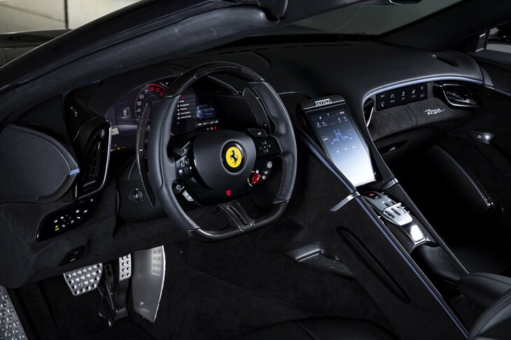 フェラーリ・ローマ スパイダー（インストゥルメントパネルまわり）