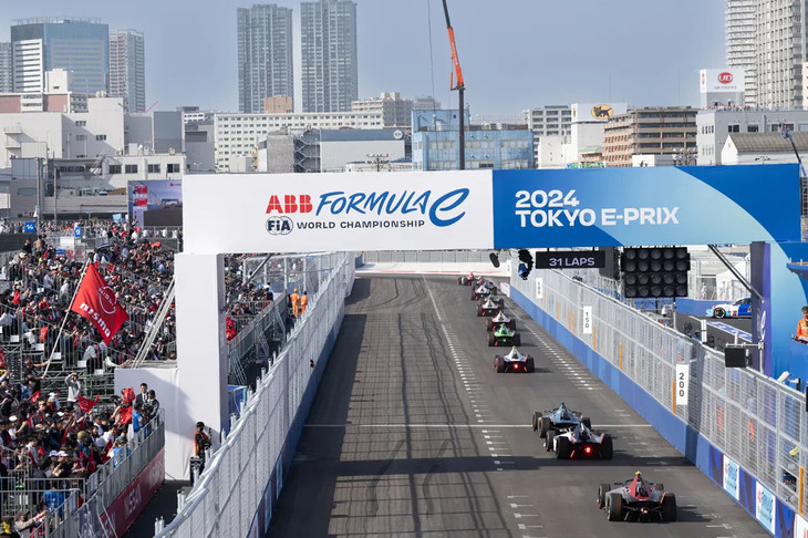 東京ラウンドの特設コースは全長2.582km。東京ビッグサイトを囲むように設定された3本のストレートが、高速コーナーとタイトなコーナーで結ばれている。