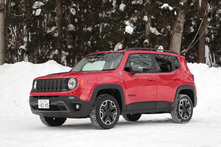 ジープのコンパクトSUV「レネゲード」（写真）は、「フィアット500X」と共通のプラットフォームを使って開発された。