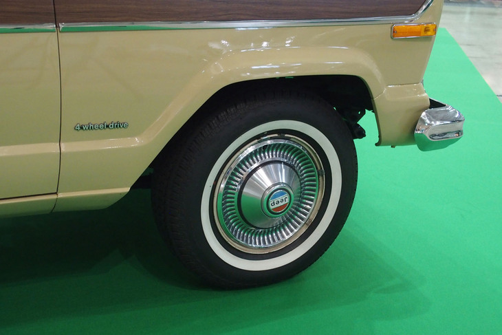 ジープ・ワゴニア（1977年）／SUV＆GEARコンセプト展示