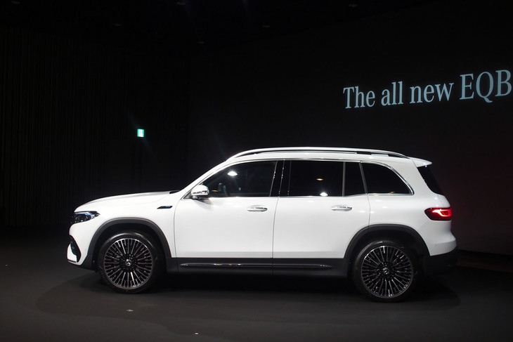 2022年7月には、メルセデス・ベンツが開発した3列7人乗りのフル電動SUV「EQB」が上陸。3列シートSUVの選択肢が、またさらに広がった。