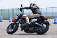 ドゥカティ・スクランブラー アーバンモタード（6MT）／アプリリアRS660リミテッドエディション（6MT）／モト・グッツィV100マンデッロS（6MT）【試乗記】の画像