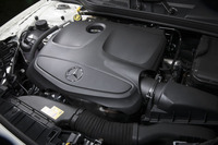 搭載される1.6リッター直4ターボエンジンは、122psと200Nmを発生。不満のない加速性能を発揮する。