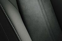 新デザインのブラックシート。