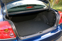 トヨタ・アベンシスXi セダン（FF／4AT）【ブリーフテスト】の画像