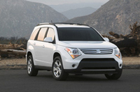 スズキ、中型SUV「XL7」などを出展【ニューヨークショー06】の画像