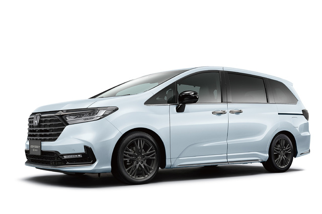 ホンダがミニバン「オデッセイ」の一部改良モデルを発売 新色の