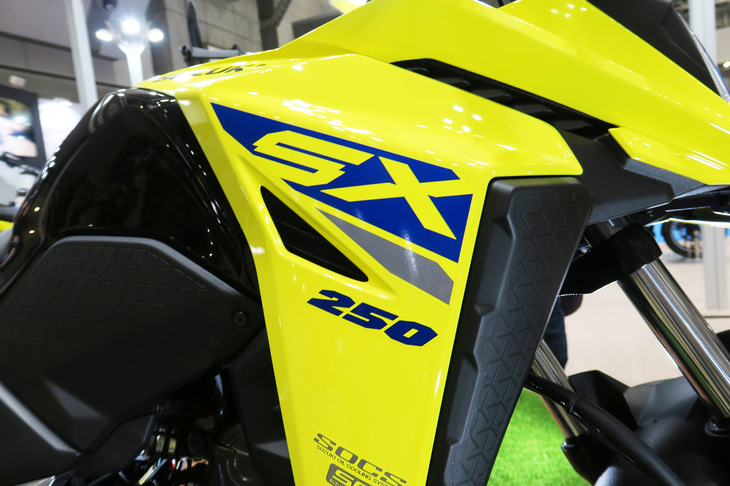 スズキVストロームSX