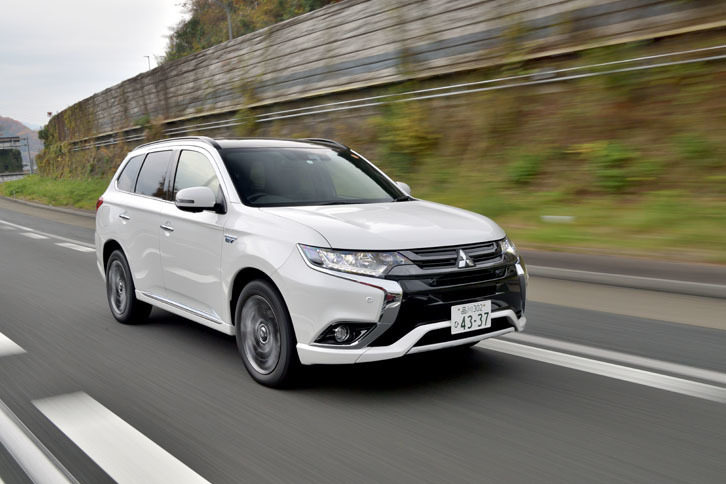 三菱アウトランダーPHEV Sエディション
