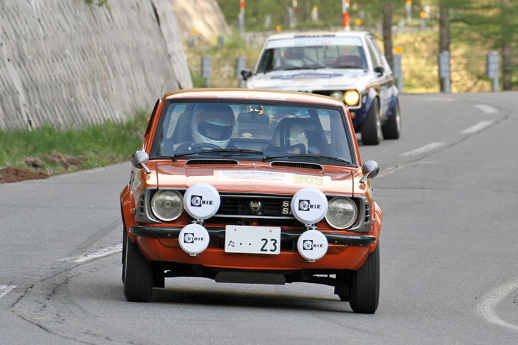 型式名TE27こと初代「トヨタ・カローラ クーペ1600レビン」。