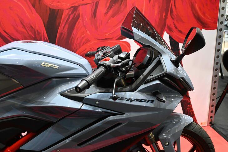 GPXデーモンGR200R ダコルサ2