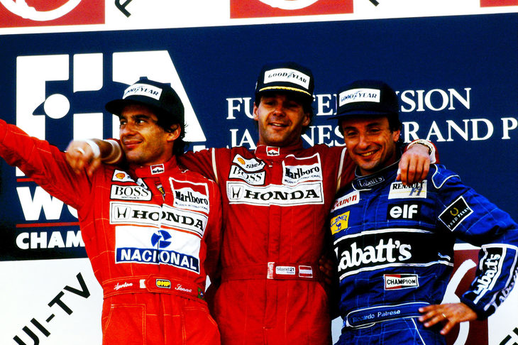 1990年、1991年と、アイルトン・セナ（写真左）はF1のドライバーズタイトルを連覇。累計41勝、タイトル獲得3回という戦績を残した。写真は1991年の日本GPのもの。