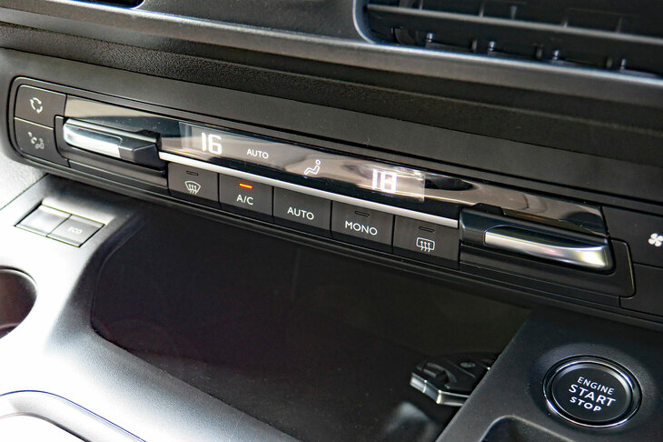 フィアット・ドブロ（オートエアコン）