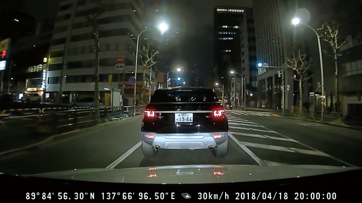 MAユニットはハイビジョン画質の高性能カメラでドライブレコーダーの機能も果たす。夜間の映像もきれいに撮影。また、ドライブ中に出会った景色を静止画で撮影してスマホに一括転送することも可能。