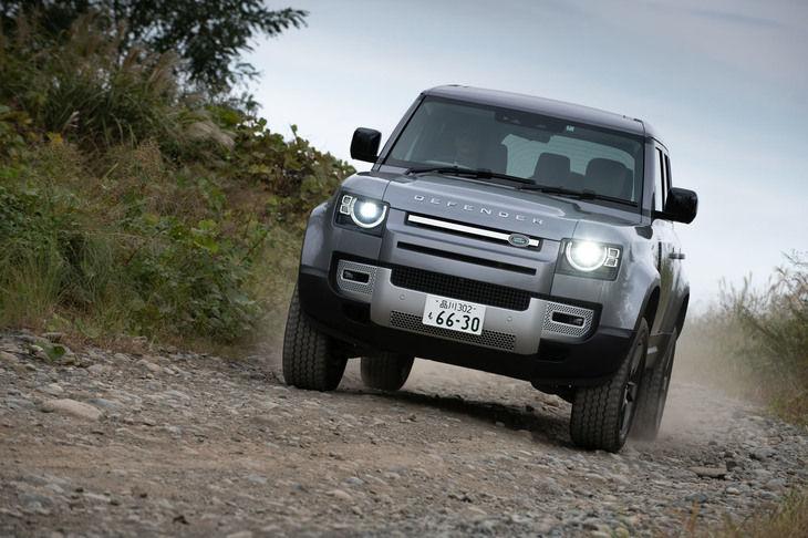 今回の試乗車は「ディフェンダー110 HSE」。2020年モデルに設定のあった最上級グレードだが、2021年モデルでは“ディスコン”となってしまった。