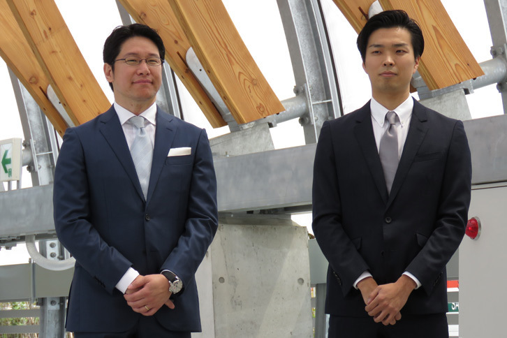 GLMの小間裕康代表取締役社長（左）と田中智久取締役（右）。