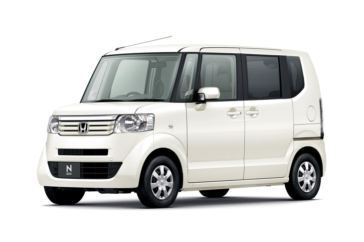 「ホンダN-BOX」
	2011年にデビューしたホンダの軽スーパーハイトワゴン。発売直後から超人気者となり、2023年に3代目となってからもベストセラーカーであり続けている。2024年に派生モデルの「N-BOXジョイ」が発売された。（写真は初代モデル）