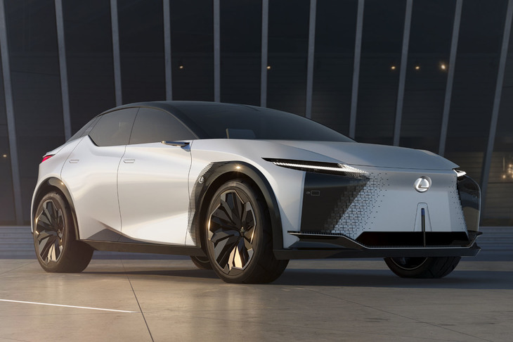 レクサスの新たなEVコンセプト「LF-Zエレクトリファイド」。スピンドルのモチーフがグリルからボディー全体へと進化している。