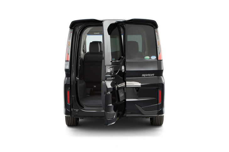 5代目モデルが装備していた「わくわくゲート」は左右2分割で横向きに開くのが特徴だった。