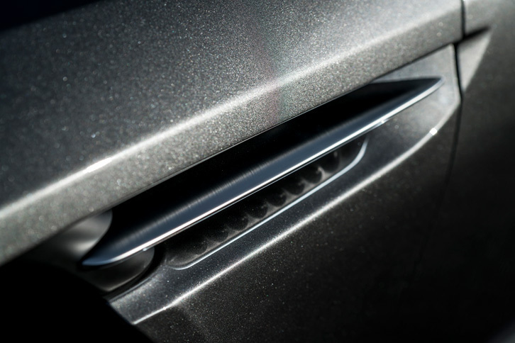 アストンマーティンDB11（エクステリア）