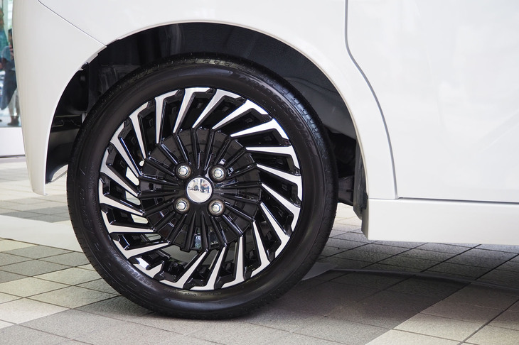 日産ルークスAUTECH LINE（リアホイール）