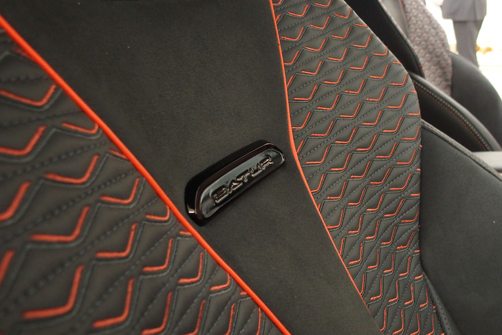 ベントレー・マリナー バトゥール（シートのエンブレム）