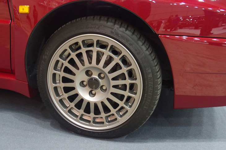 ランチア・デルタ インテグラーレ コレッツィオーネ（1995年）／コレツィオーネ