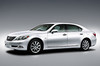 レクサス「LS」一部改良、「LS460」にロングと四駆を追加 【ニュース】 の画像1