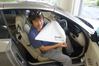 BMWのディーラーに持ち込むと、高くつきそうな気が……。