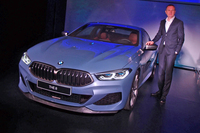 新型「BMW 8シリーズ」発表会の会場から