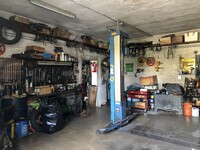 2番目の整備ブースとは、奥の小さな通路でつながっている。