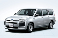 「サクシード」