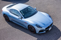 マセラティ・グラントゥーリズモ トロフェオ75thアニバーサリー