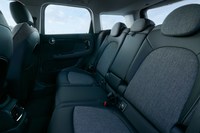 サーフィンをコンセプトに開発された「MINIクロスオーバー」発売の画像