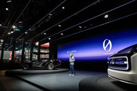 今回の、次世代電動二輪モデルに関する新戦略の発表は、「CES 2024」における「Honda 0シリーズ」の発表に類似している。