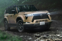 2023年6月に世界初公開された3代目「レクサスGX」。それからはや1年半が過ぎ、海外ではとうに発売されたというのに……日本ではいまだに販売されていない、幻のクルマだ。