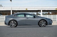 ボディーサイズは全長×全幅×全高＝4600×1780×1430mm。全長と全幅が先代モデルからわずかに大きくなった一方で、全高は40mmも低くなった。