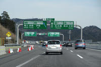 開通後の亀山西JCT分岐地点。