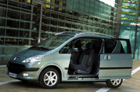 プジョーは“スポーティ”に、「1007RC」やスーパーGT「907」など出展【パリサロン04】の画像